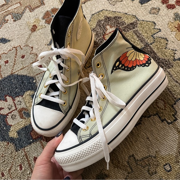 Converse Platform Butterfly Embroidered Sneakers sz 9 - Picture 3 of 7